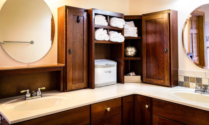 Benefits of bathroom shelving