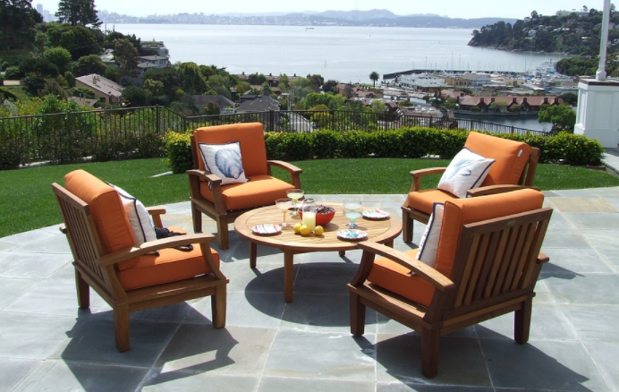 Four Amazing Design Ideas for a Small Backyard Patio